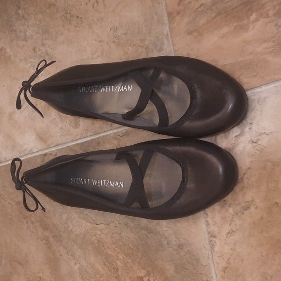 Stuart Weitzman Shoes - Stuart Weitzman Black Ballet Flats size 5